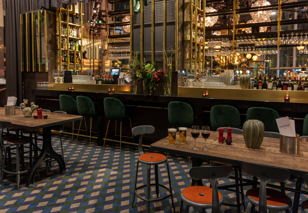 Urheberrecht: Alex Wayne Photography
+46 701-902409
Information@wayne.nu Lounge